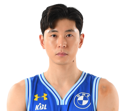 https://img.xuezhong.org/img/basketball/player/cd9444643be6211df5b5c30d6ee7f1e2.png